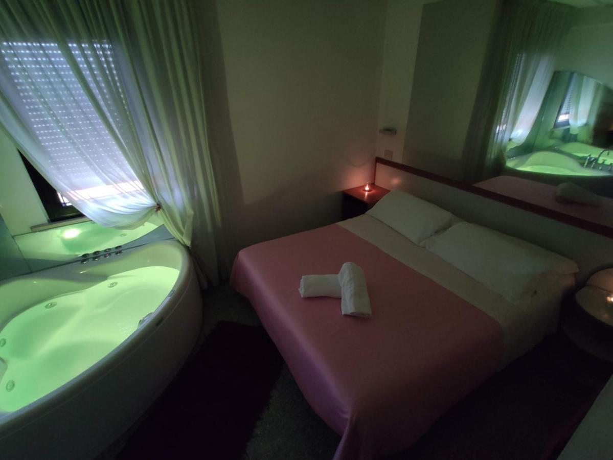 Hotel Memory Ρίμινι Εξωτερικό φωτογραφία